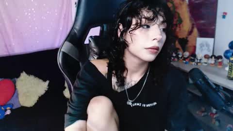 jade 18  online show from March 3, 2:07 am