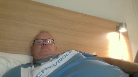 Snapshot of jacal711 chatting on May 8, 10:31 am jacal711 online show from May 8, 10:31 am