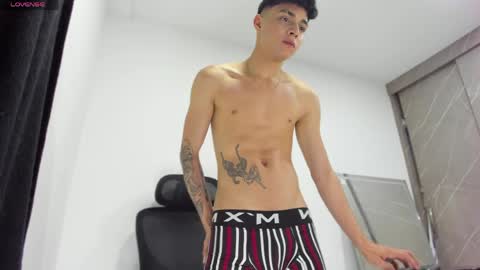 Snapshot of jack_carrington chatting on May 5, 12:29 am jack online show from May 5, 12:29 am