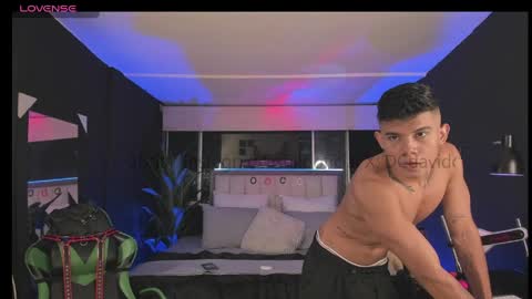 Snapshot of jack_castell chatting on April 30, 12:06 am JACK CASTELL online show from April 30, 12:06 am