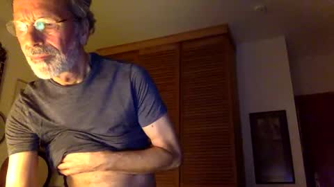 Snapshot of jack_fountain chatting on January 8, 12:46 am Jack online show from January 8, 12:46 am