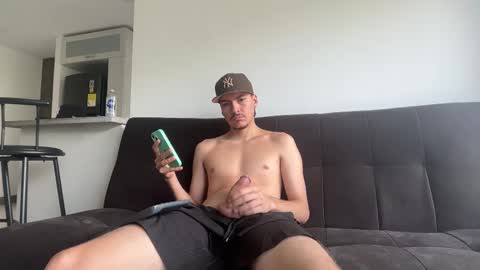 INDEPENDENT MODEL online show from November 11, 3:12 pm