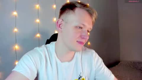 Anton online show from November 4, 12:10 am