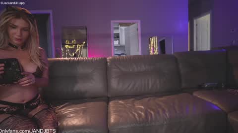 Snapshot of jackandjill chatting on September 28, 6:24 pm JackJill online show from September 28, 6:24 pm