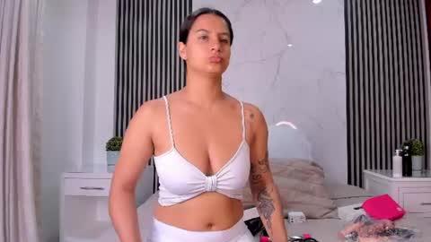 Snapshot of jackandrosse_ chatting on July 8, 11:37 am Jack Rosse online show from July 8, 11:37 am