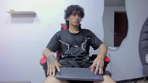 Snapshot of jackestaylor chatting on October 13, 5:29 am Jackes Taylor online show from October 13, 5:29 am