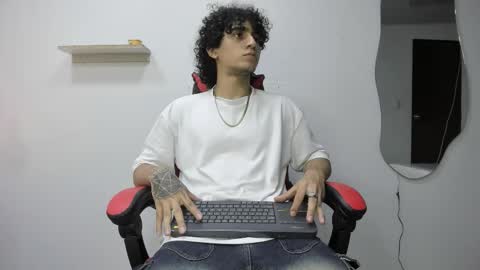 Snapshot of jackestaylor chatting on November 4, 4:11 am Jackes Taylor online show from November 4, 4:11 am