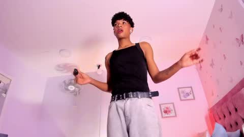 Jackk Russell  online show from April 8, 3:17 am