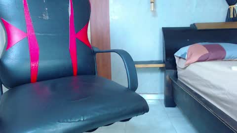 Snapshot of jackson_cr7 chatting on May 14, 4:36 pm JAKSON online show from May 14, 4:36 pm