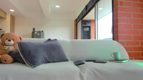 Jackson Wayne online show from April 17, 1:58 pm