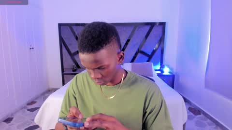 Snapshot of jacksonmuller_ chatting on April 18, 1:59 pm Jackson online show from April 18, 1:59 pm