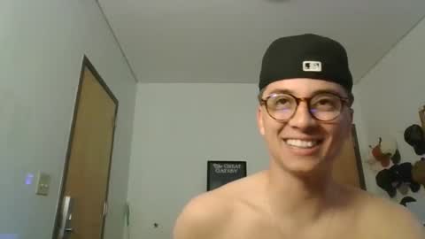Snapshot of jackstrongof chatting on May 23, 3:49 pm ImZacharyTyler online show from May 23, 3:49 pm