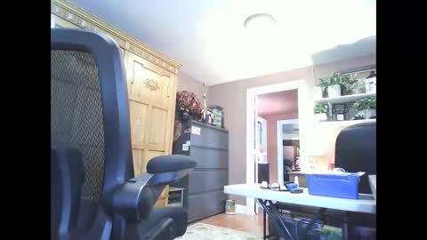 jacktoome383324 online show from April 14, 12:00 pm