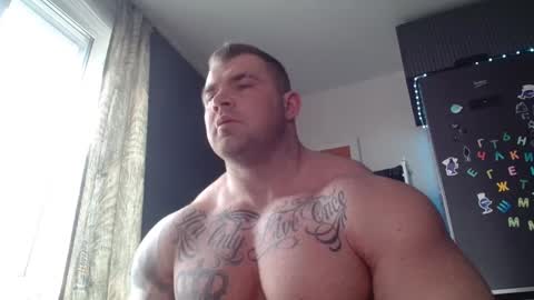 Snapshot of jackyhuge chatting on May 18, 2:56 pm Jacky online show from May 18, 2:56 pm