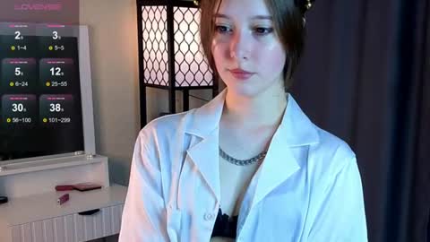 Snapshot of jaclynbuckaloo chatting on June 17, 3:46 pm Alice3 online show from June 17, 3:46 pm