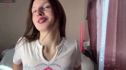 Snapshot of jaclynmalcolm chatting on June 20, 5:10 am Lillian online show from June 20, 5:10 am