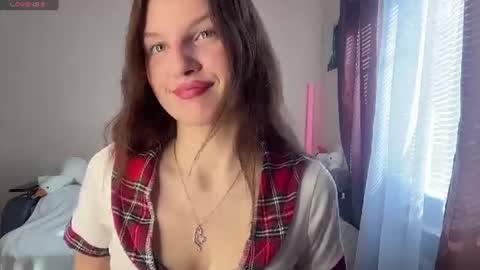 Snapshot of jaclynmalcolm chatting on June 22, 5:04 am Lillian online show from June 22, 5:04 am