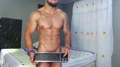 Snapshot of jacob_beckett chatting on June 28, 11:27 am Jacob online show from June 28, 11:27 am