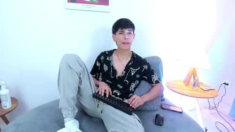 Snapshot of jacob_colliins chatting on May 23, 3:34 am jacob_colliins online show from May 23, 3:34 am