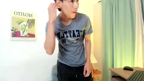 Snapshot of jacob_colliins chatting on June 8, 2:56 am jacob_colliins online show from June 8, 2:56 am