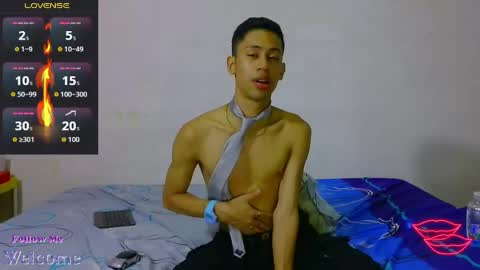 Snapshot of jacob_wolf_xxx chatting on April 21, 5:36 am jacob online show from April 21, 5:36 am