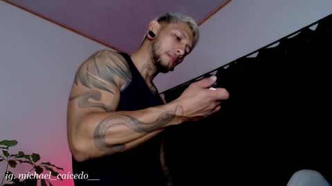 Michael Caicedo online show from September 21, 2:57 am