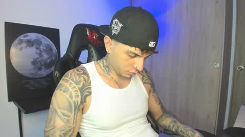 jacobb116 online show from November 7, 1:27 am