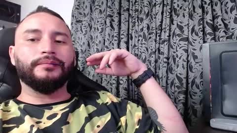 Snapshot of jacobkingd chatting on February 11, 9:09 am jacobkingd online show from February 11, 9:09 am