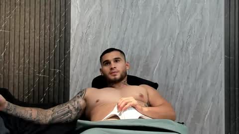 jacobsthorm online show from March 28, 11:48 pm