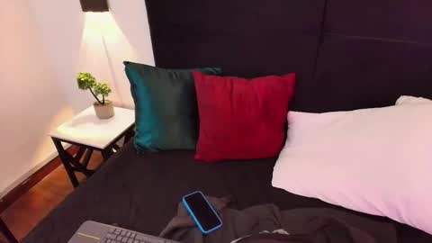 Snapshot of jacovelvet chatting on February 9, 1:04 pm jacovelvet online show from February 9, 1:04 pm