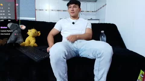 Snapshot of jacques_cardiet chatting on April 29, 2:32 pm jacobo online show from April 29, 2:32 pm