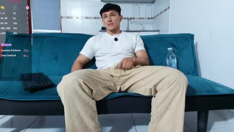 Snapshot of jacques_cardiet chatting on June 5, 2:12 pm jacobo online show from June 5, 2:12 pm