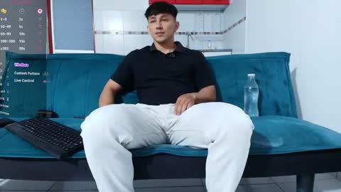Snapshot of jacques_cardiet chatting on June 17, 3:13 pm jacobo online show from June 17, 3:13 pm