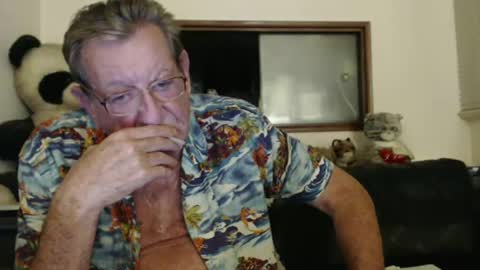 Snapshot of jacques_de_france chatting on December 30, 3:36 am Jacques online show from December 30, 3:36 am