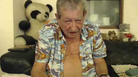 Snapshot of jacques_de_france chatting on May 11, 1:22 am Jacques online show from May 11, 1:22 am