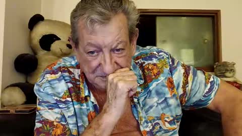 Snapshot of jacques_de_france chatting on May 21, 1:56 am Jacques online show from May 21, 1:56 am