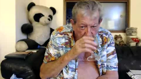 Snapshot of jacques_de_france chatting on May 25, 3:56 am Jacques online show from May 25, 3:56 am
