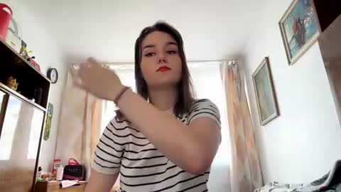Snapshot of jacqulineatthowe chatting on July 4, 10:32 am Mila online show from July 4, 10:32 am