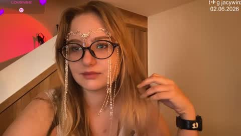 jacywinslat online show from June 3, 4:04 am