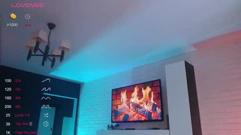 Jade online show from November 17, 1:28 pm