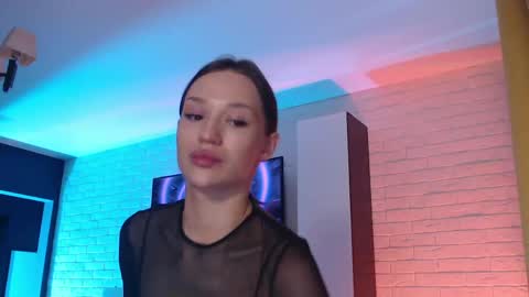 Jade online show from May 30, 5:10 pm