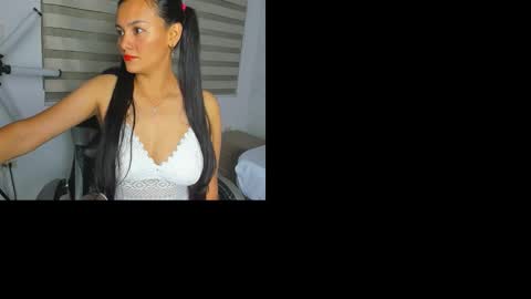 J A D E online show from March 18, 11:57 am