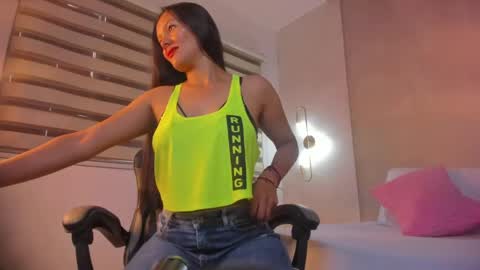 Snapshot of jade_callen chatting on June 2, 11:56 am J A D E online show from June 2, 11:56 am