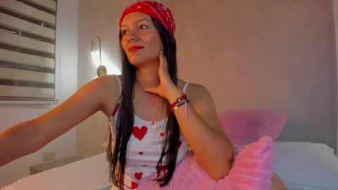 Snapshot of jade_callen chatting on June 4, 12:11 pm J A D E online show from June 4, 12:11 pm