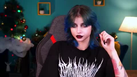 Snapshot of jade_castle chatting on December 27, 12:39 am jade_castle online show from December 27, 12:39 am