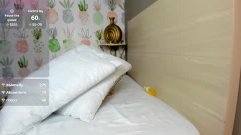 Snapshot of jade_cruz20 chatting on December 23, 10:23 pm jade_cruz20 online show from December 23, 10:23 pm