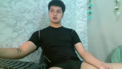 jade_halo online show from April 21, 1:42 am