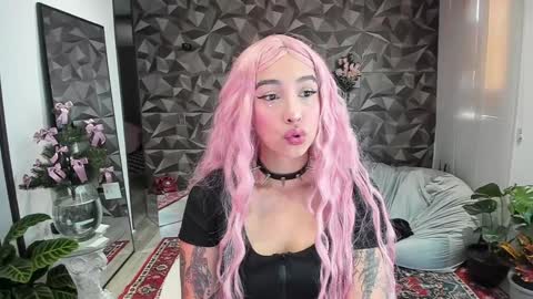 Snapshot of jade_porn chatting on December 4, 11:52 am Jade  independent model online show from December 4, 11:52 am