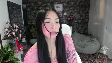 Snapshot of jade_porn chatting on December 17, 11:28 am Jade  independent model online show from December 17, 11:28 am