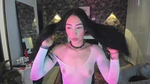 Snapshot of jade_porn chatting on January 22, 11:12 am Jade  independent model online show from January 22, 11:12 am